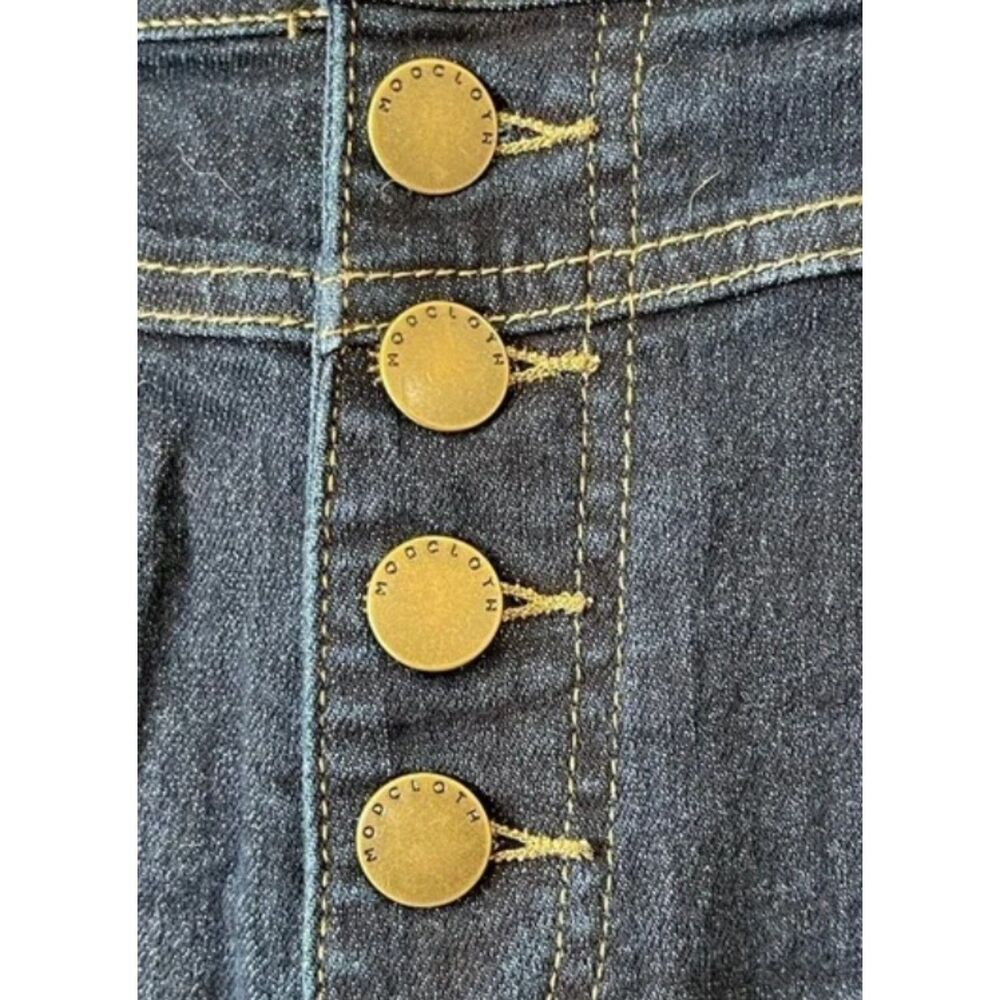 MODCLOTH Stretchy Dark Denim Plus Sz 26 Button Fly Cuffed Blue Jean Shorts - Picture 3 of 5